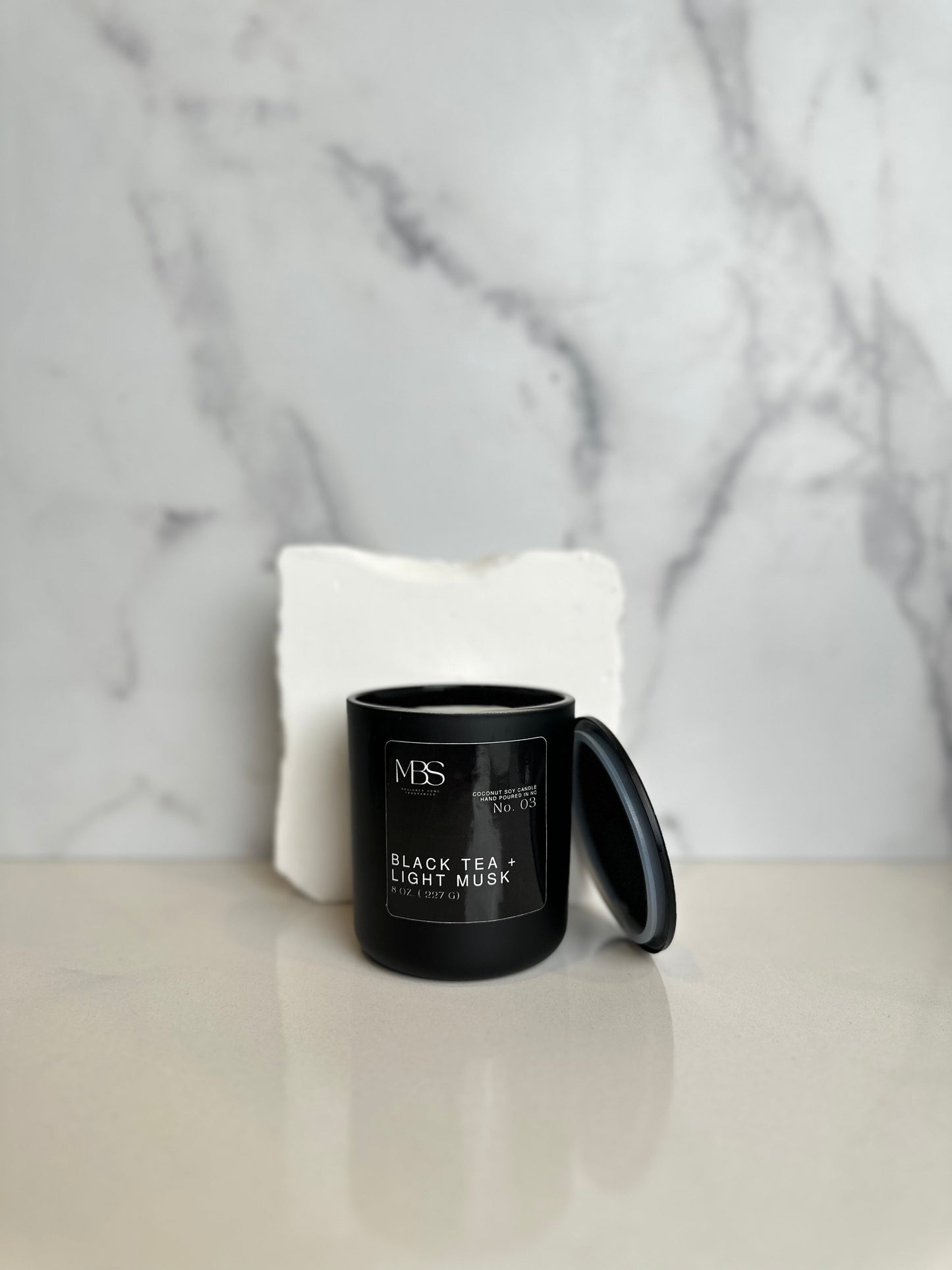 Black Tea + Light Musk | 8oz Candle