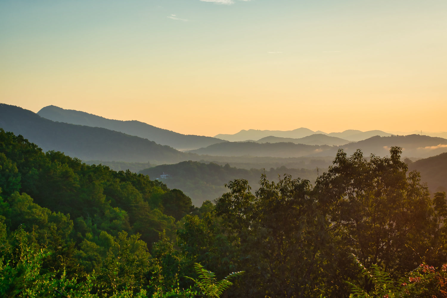 Blue Mountains Image by Ernest Roy from Pixabay