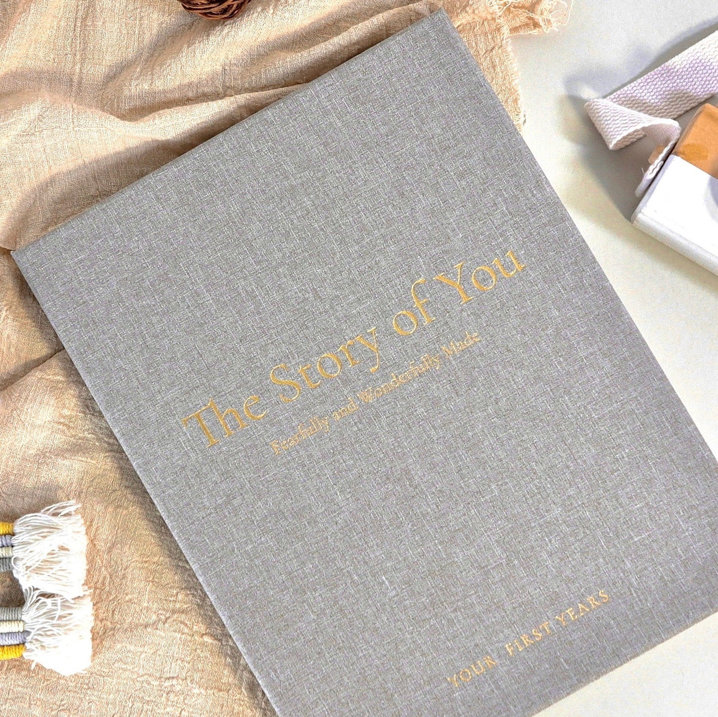 The Story of You: Fearfully and Wonderfully Made (Bear Forest) - Linen Baby Keepsake Book with Storage Box
