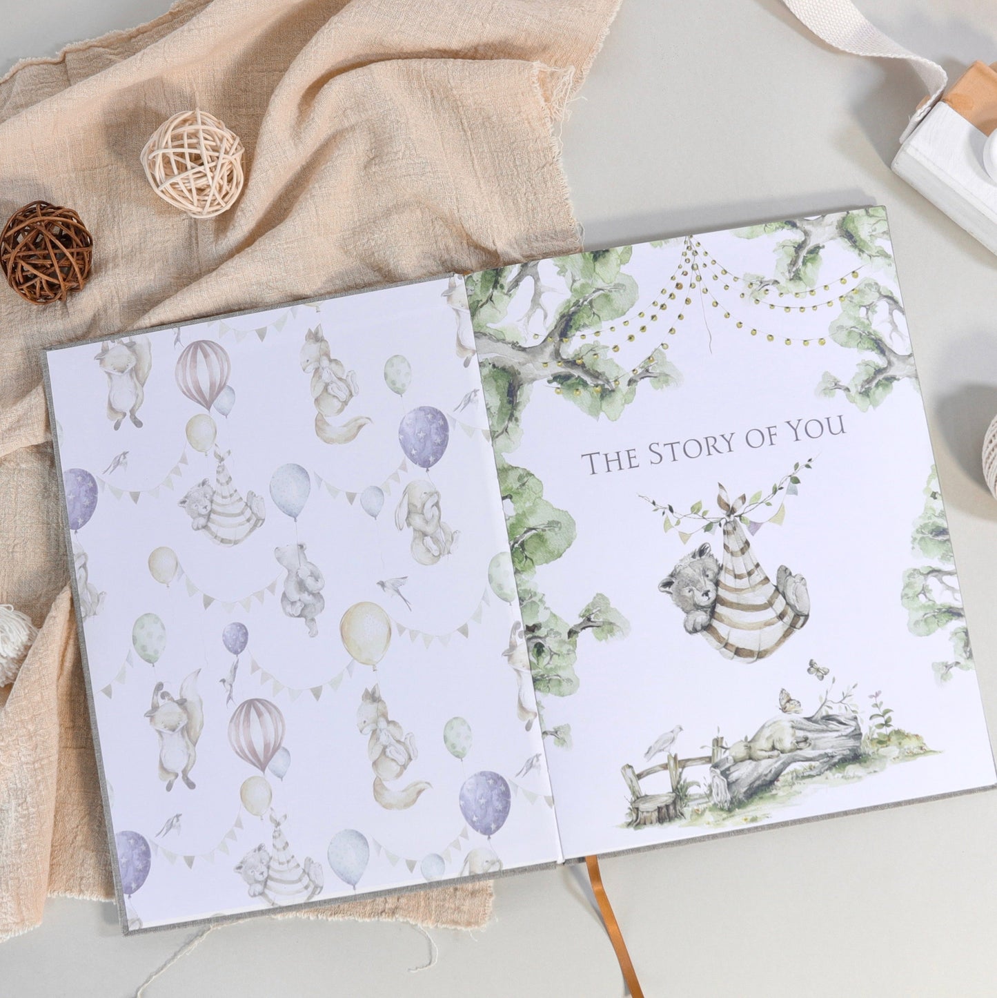 The Story of You: Fearfully and Wonderfully Made (Bear Forest) - Linen Baby Keepsake Book with Storage Box