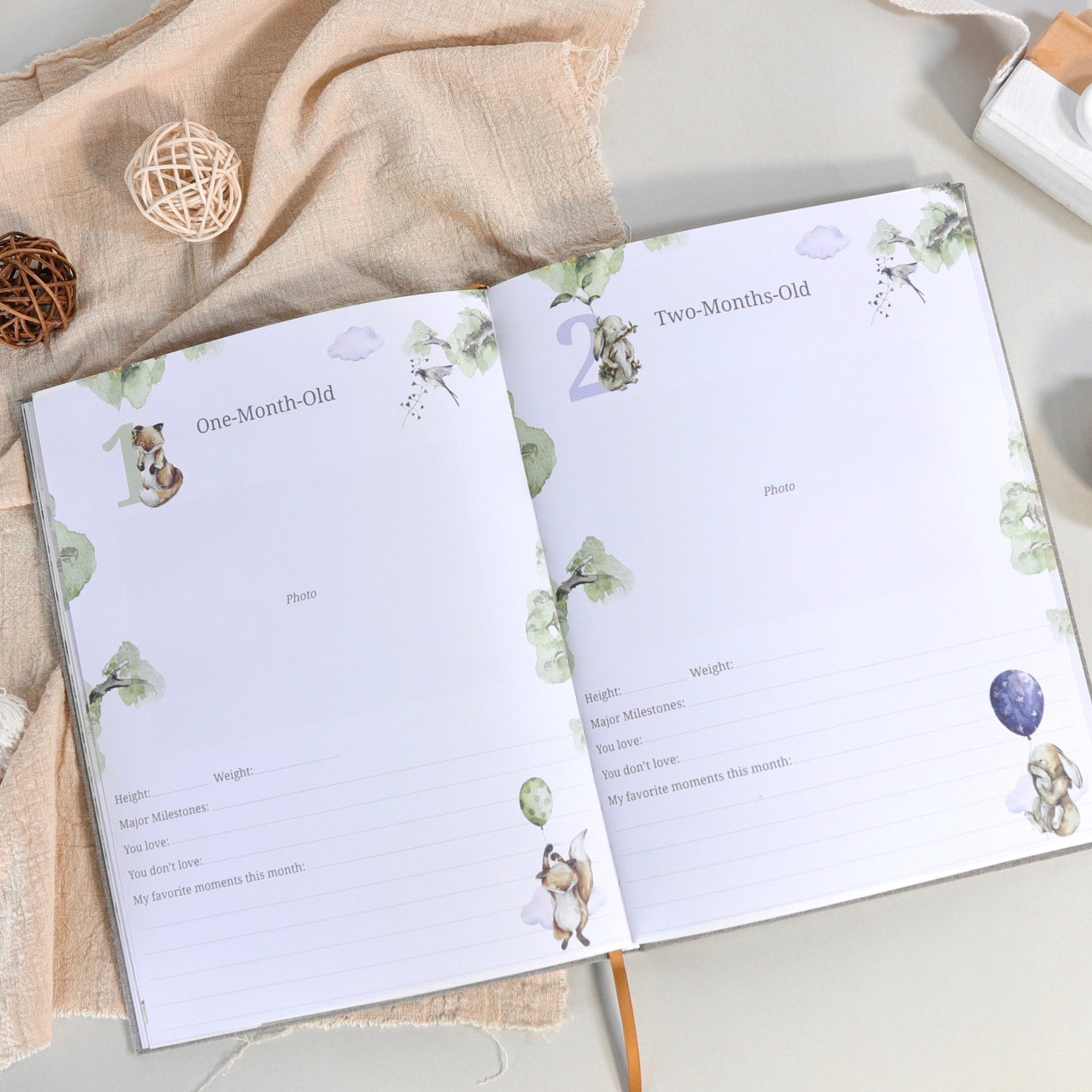 The Story of You: Fearfully and Wonderfully Made (Bear Forest) - Linen Baby Keepsake Book with Storage Box