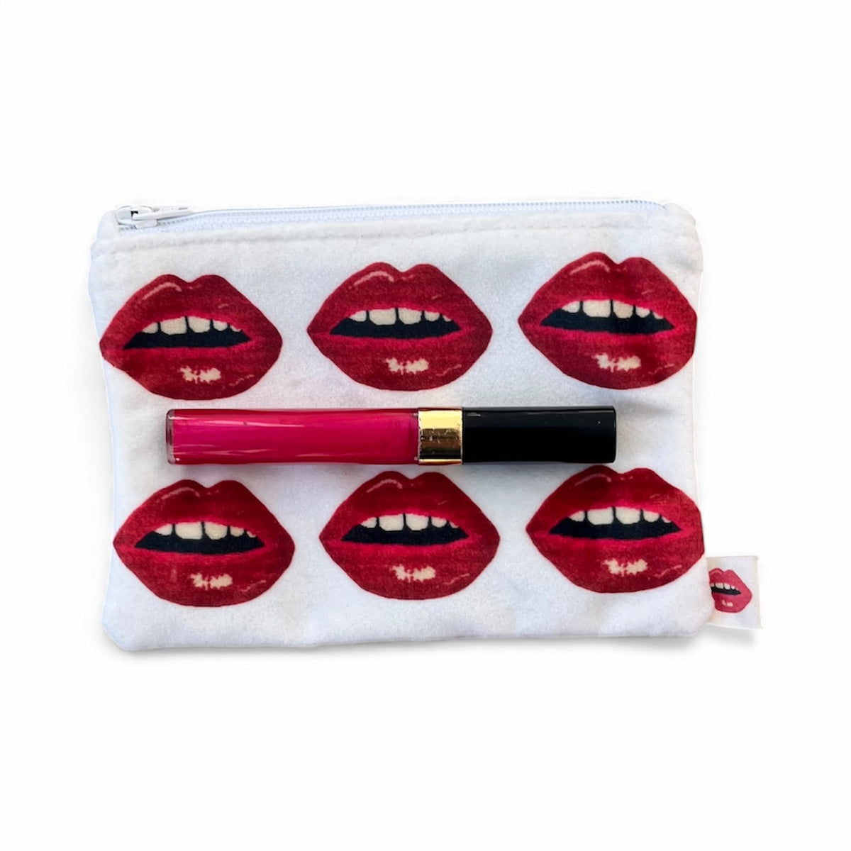 BISOUS BISOUS! pouch